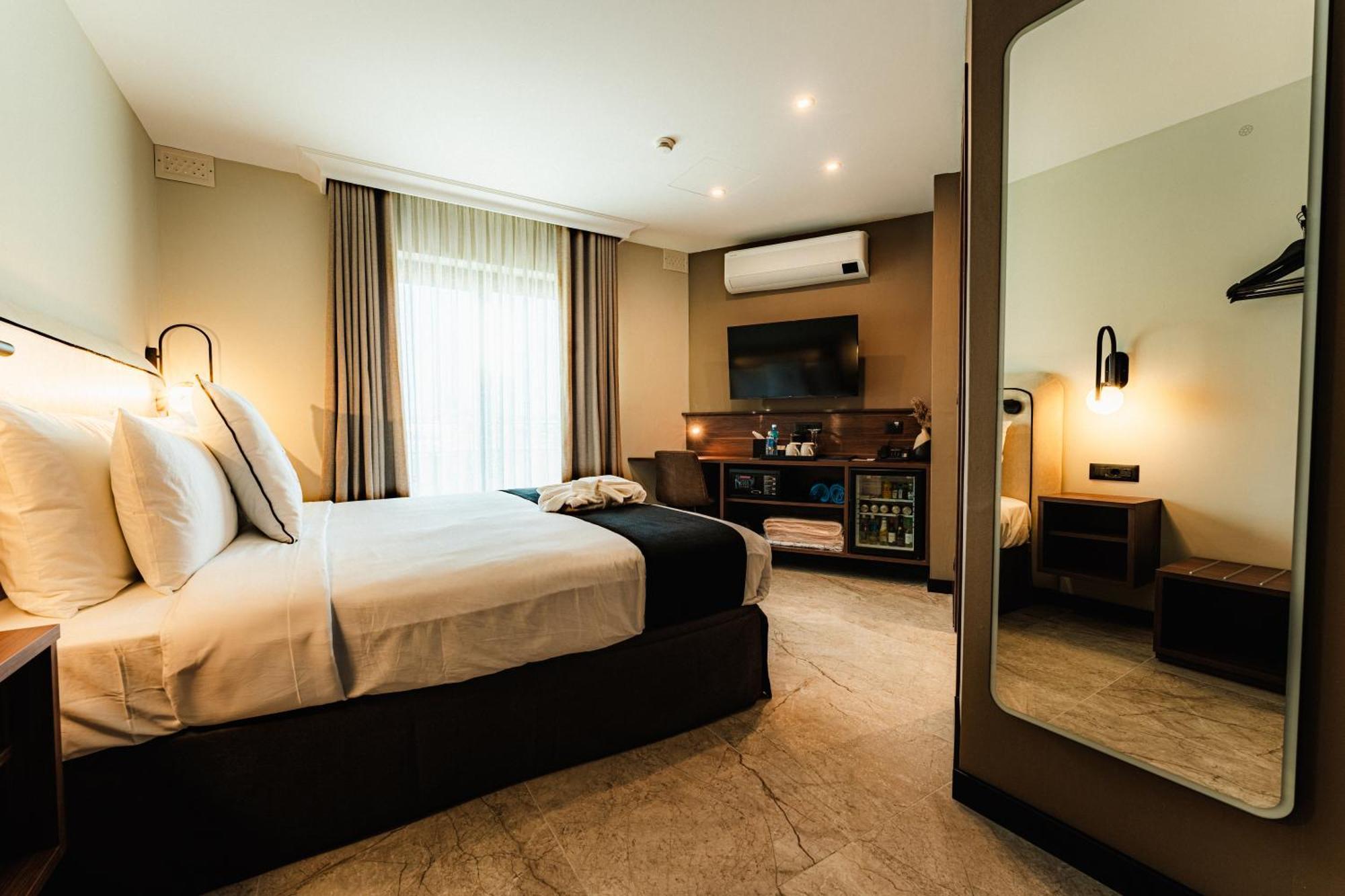 Royale Sainte Helene Boutique Hotel بيركيركارا المظهر الخارجي الصورة